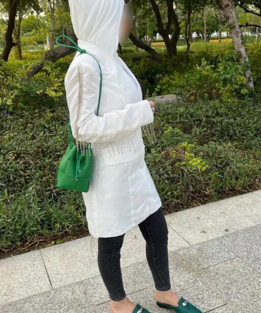 Alternative view of White blazer